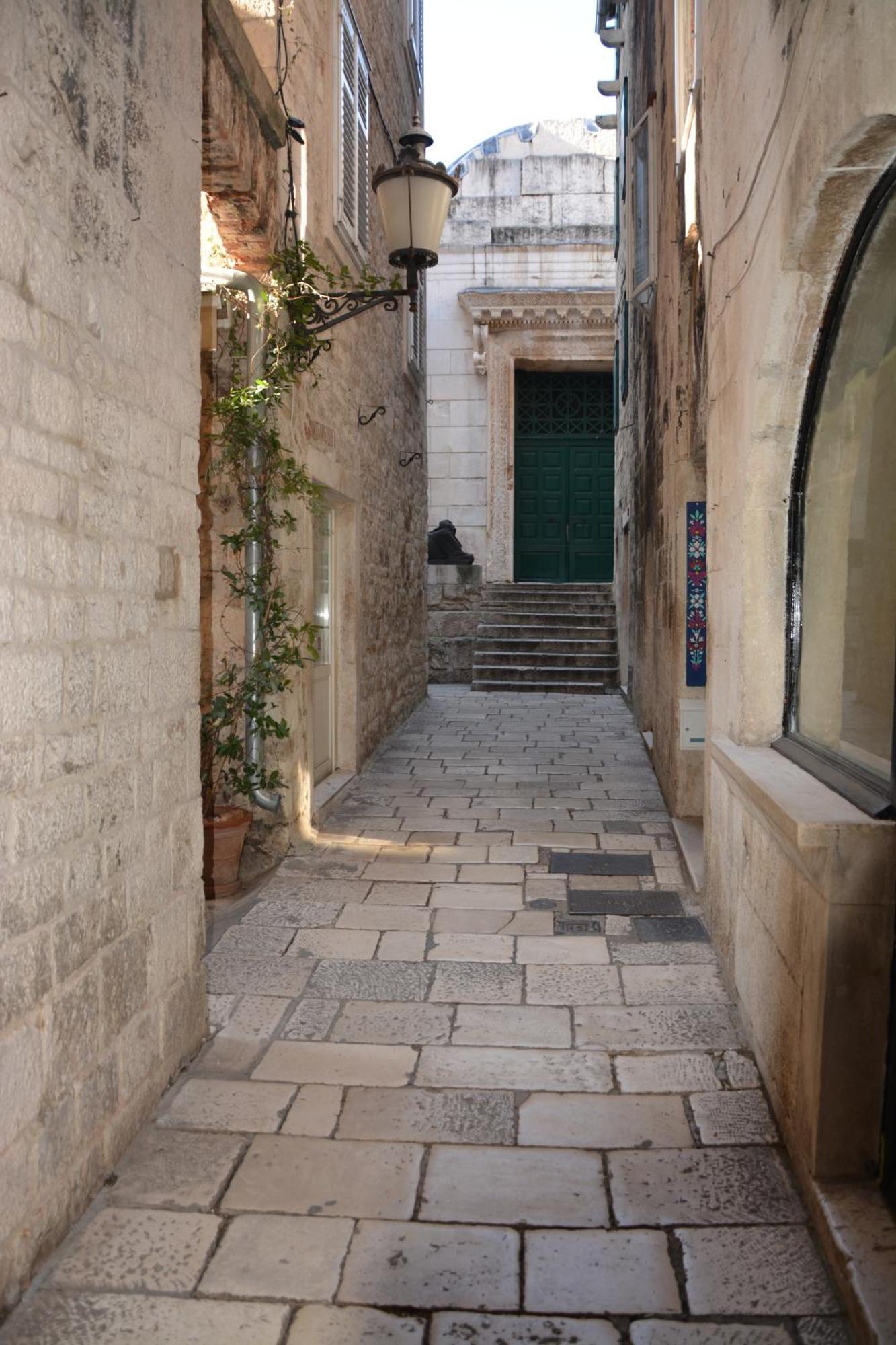 Largo Apartment In The Heart Of Diocletian Palace Сплит Екстериор снимка